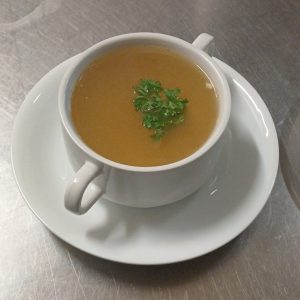 Yakhni (Hühnersuppe)